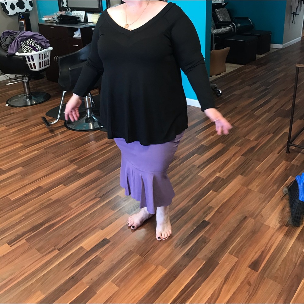 skirt NWT  sizes 1x,2x,3x available